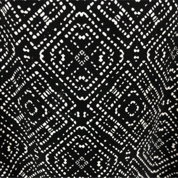 Joie Lawska Caviar Black Porcelain Print Silk Smocked Dress - Picture 4 of 10